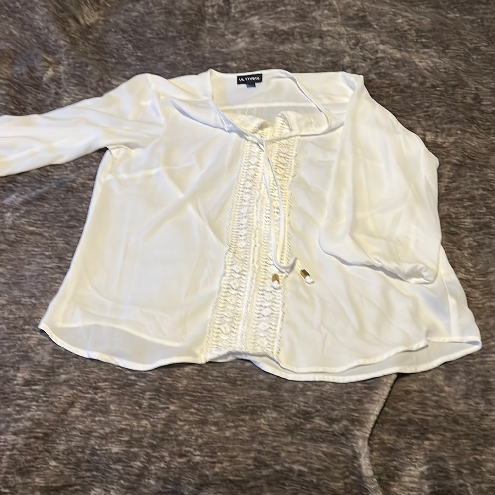 I.N. Studio breezy top